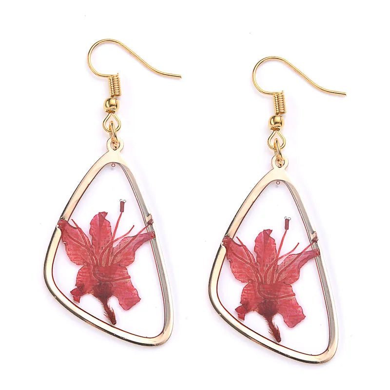 Geometric Dried Flower Earrings - The Humble Crescent