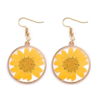 Geometric Dried Flower Earrings - The Humble Crescent